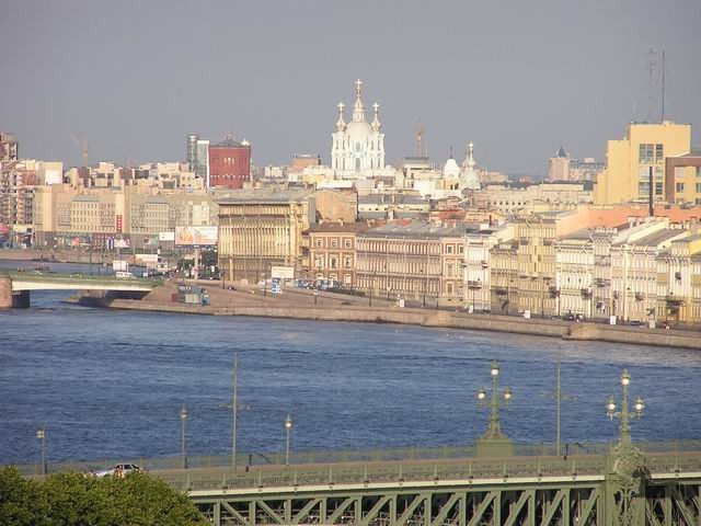 Вид на Троицкий мост