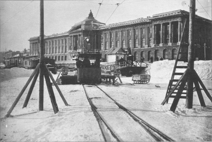 Ледовый трамвай: с Васильевского острова на Сенатскую площадь и обратно